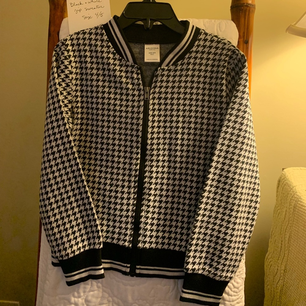 Girls - Arizona - Black & White Zip Sweater